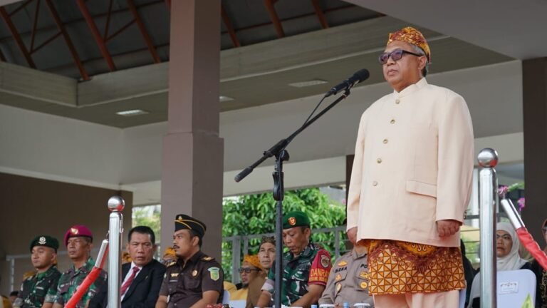 HARI PENDIDIKAN NASIONAL 2024, BUPATI MARWAN TEKANKAN PEMBENTUKAN KARAKTER