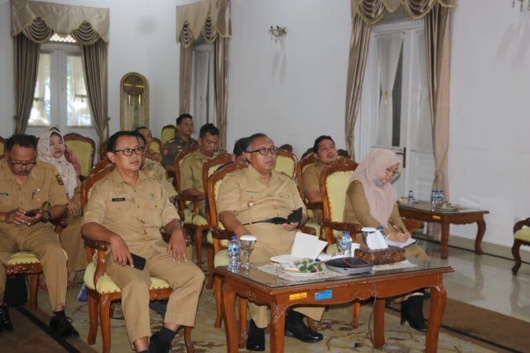 RAKOR PENGENDALIAN INFLASI, BUPATI PAPARKAN UPAYA MENJAGA DAYABELI MASYARAKAT