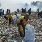 JAGA LINGKUNGAN, KECAMATAN SIMPENAN BERSAMA LINTAS SEKTOR BERSIHKAN KAWASAN SANGRAWAYANG 442468074 830817949080045 2940212075827004944 n