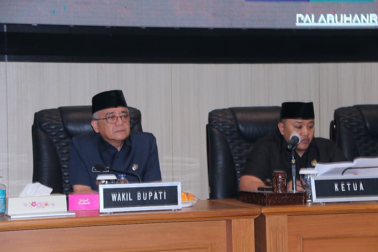 PARIPURNA DPRD KAB SUKABUMI, PENYAMPAIAN PANDANGAN UMUM FRAKSI DAN NOTA PENGANTAR BUPATI 1 445248280 838113031683870 6134717220597257275 n