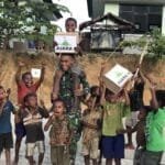 Lestarikan Budaya, Satgas Yonif 310/KK Gelar Lomba Jubi Untuk Anak-Anak Papua WhatsApp Image 2024 06 30 at 13.18.29