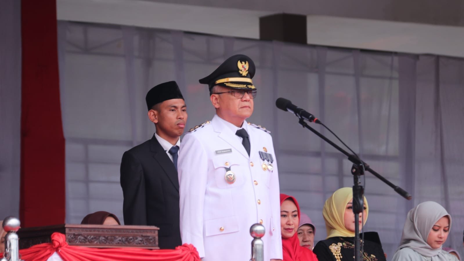 UPACARA PENURUNAN BENDERA HUT KE 79 KEMERDEKAAN , WABUP" HARI KEMERDEKAAN MOMEN PENTING MUHASABAH DIRI" 1 455858783 888872733274566 8067662745115072868 n