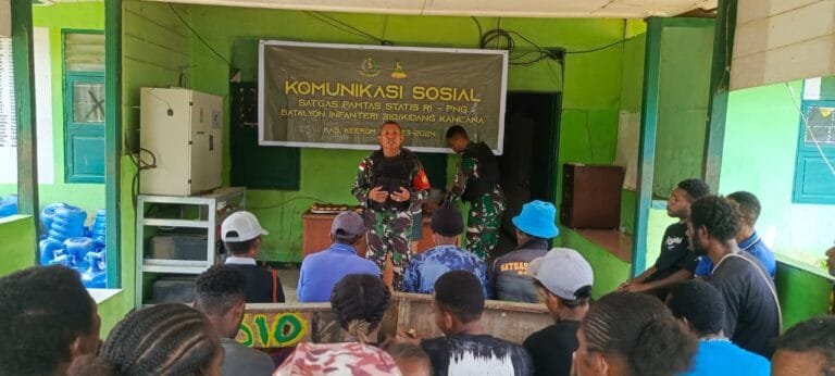 Ajak Warga Perbatasan Jauhi Miras, Satgas Yonif 310/KK Berikan Penyuluhan
