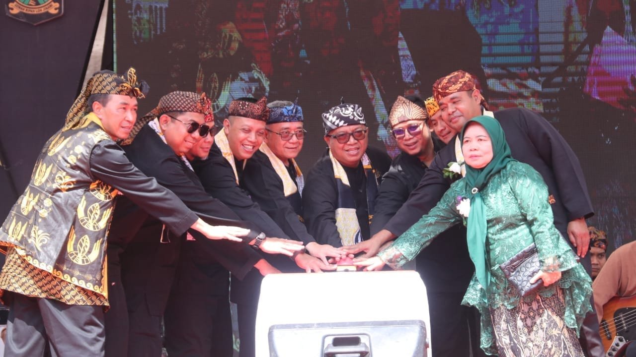 FESTIVAL SUKABUMI SUKABUNGA, PERHELATAN AKBAR PROMOSI KEKAYAAN POTENSI DAERAH 1 458766099 903648285130344 1495154220106108404 n