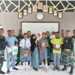 Satgas Yonif 310/KK Rekrut 13 Pemuda Sebagai “Agent Of Change” WhatsApp Image 2024 09 04 at 07.46.32