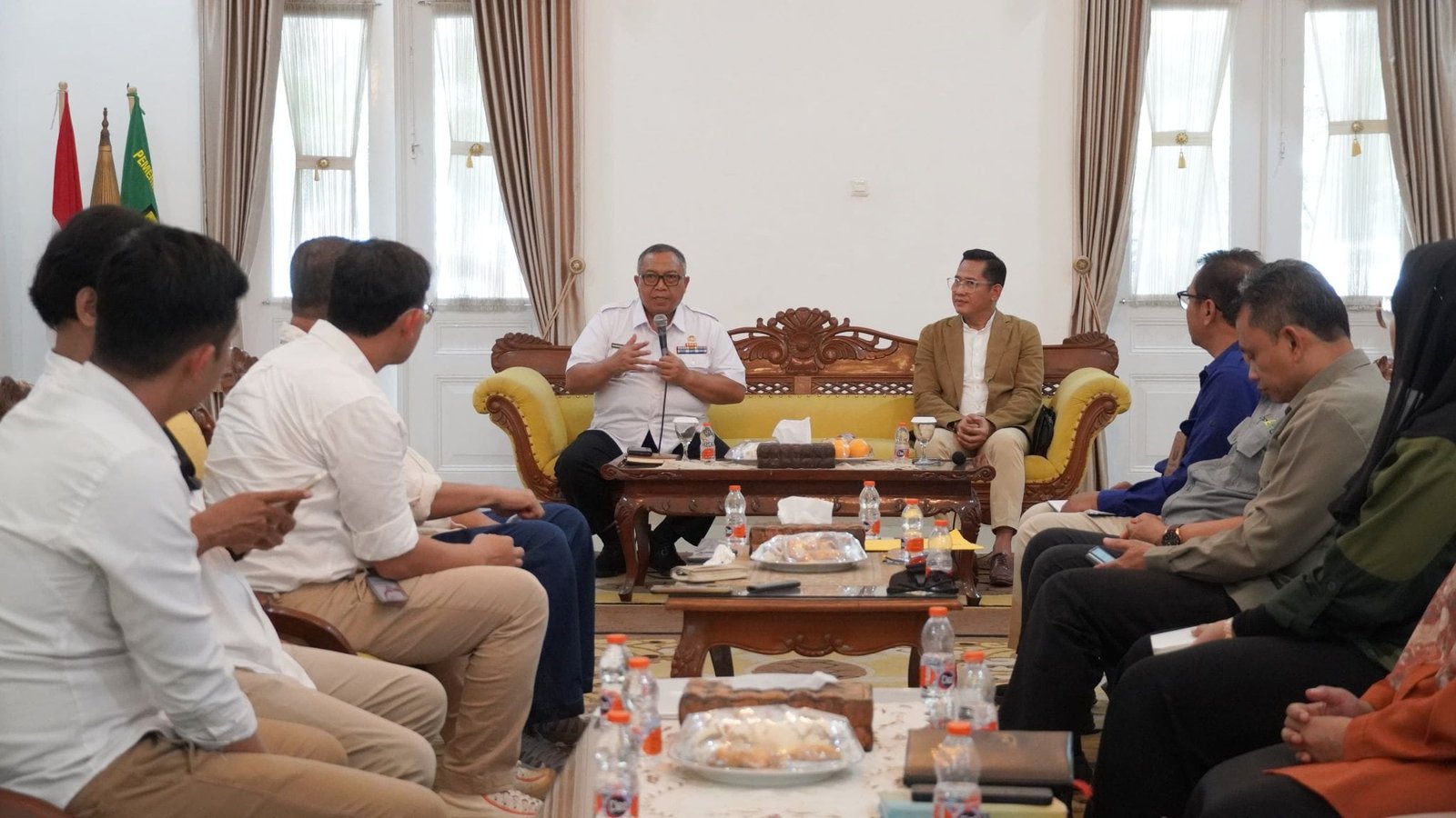 DITERIMA BUPATI SUKABUMI, INDOSAT "PERKUAT KOLABORASI KEMBANGKAN SMART CITY" 1 462243553 925860129575826 5730300264623152034 n