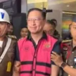 Tom lembong ditetapkan Kejagung sebagai Tersangka Korupsi Impor Gula. mantan menteri perdagan tom lembong ditahan kejagung terkait dugaan korupsi thumbnail 780