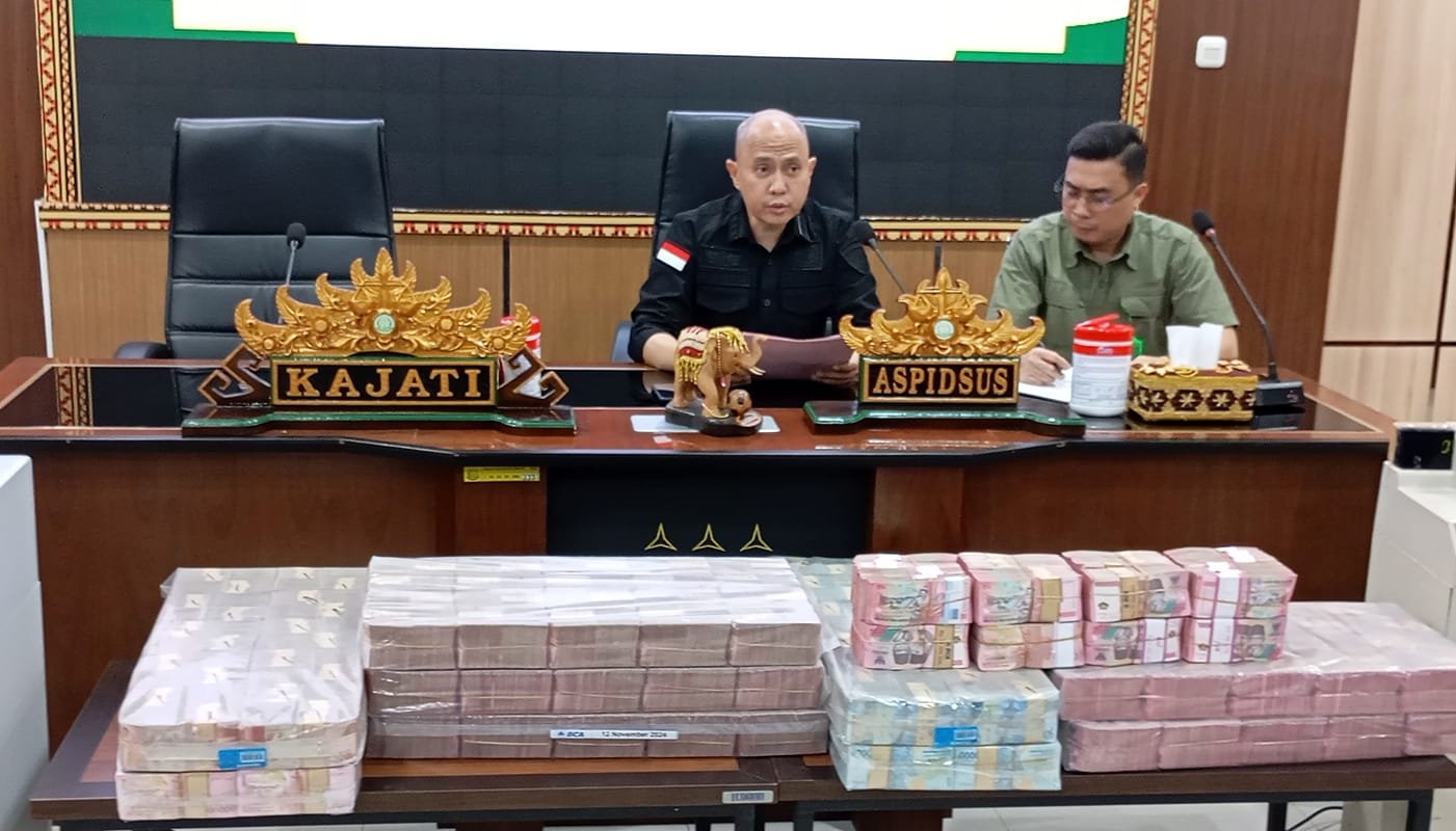 Kejati Lampung Sita Uang Rp 59 Miliar Terkait Dugaan Korupsi PT LEB, Total Terkumpul Rp 61 Miliar Lebih 1 49a9d9a1cf147259afd30b7134fcd7de