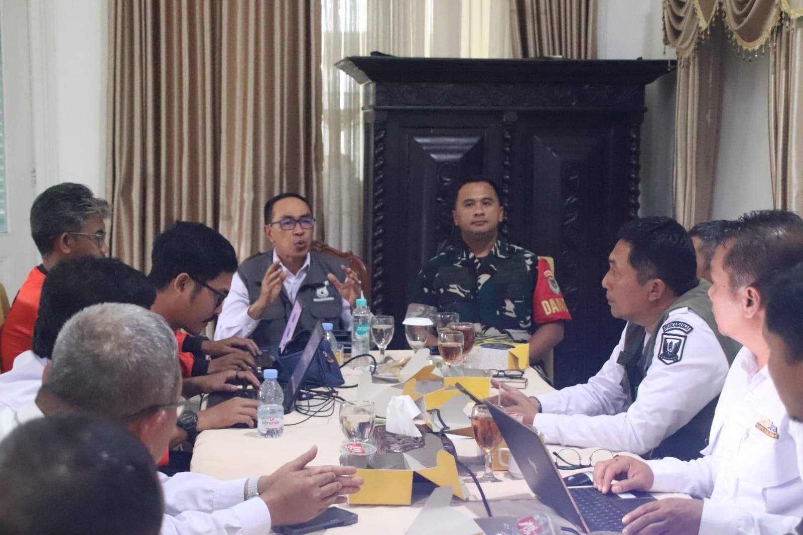 Sekda Sukabumi Pimpin Rakor Penanggulangan Bencana, Instruksikan Langkah Cepat dan Terpadu 1 468959751 967506242077881 8544840943424732871 n