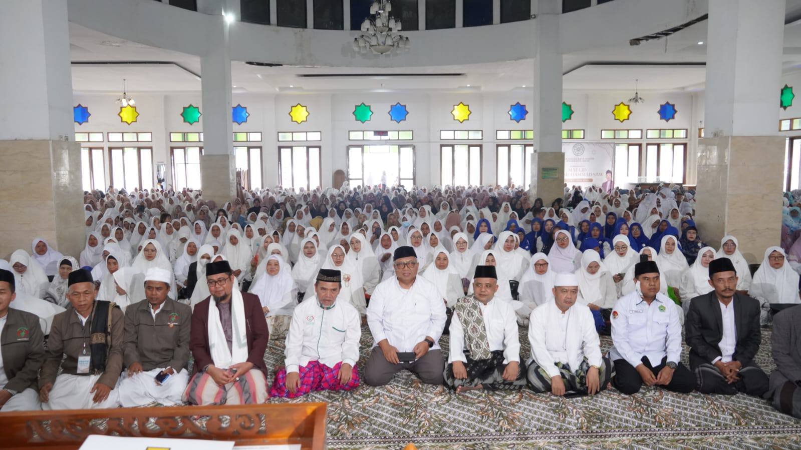 BUPATI MARWAN HADIRI KHATAM AKBAR, DOA BERSAMA, DAN DONASI PEDULI KABUPATEN SUKABUMI 1 471258117 981538747341297 1068720255605126696 n