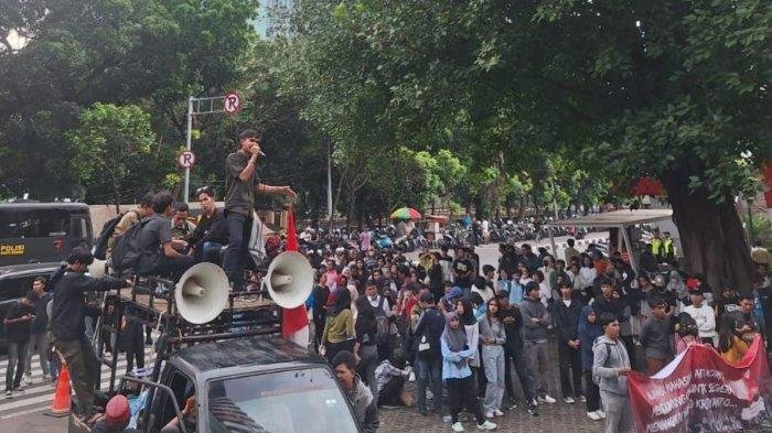 KPK Didesak untuk Usut Tuntas Kasus Dugaan Suap Hasto Kristiyanto dan Harun Masiku Tanpa Ragu-Ragu 1 Aliansi Pemuda dan Masyarakat Antvv