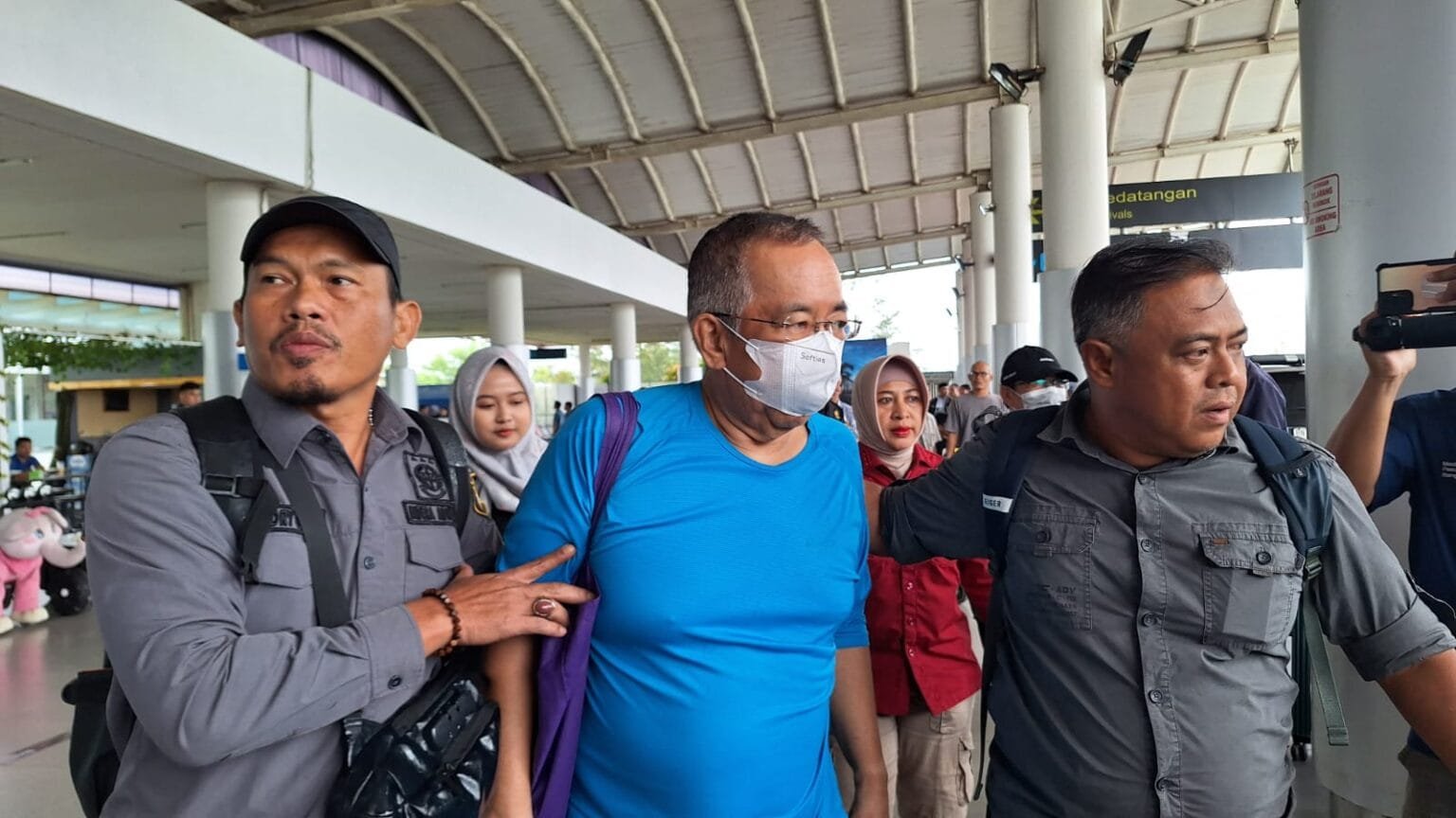 Buron 12 Tahun, Tim Intelijen Kejati Babel Berhasil Tangkap Terpidana Korupsi di Bogor 1 IMG 20250117 WA0043 1536x864 1