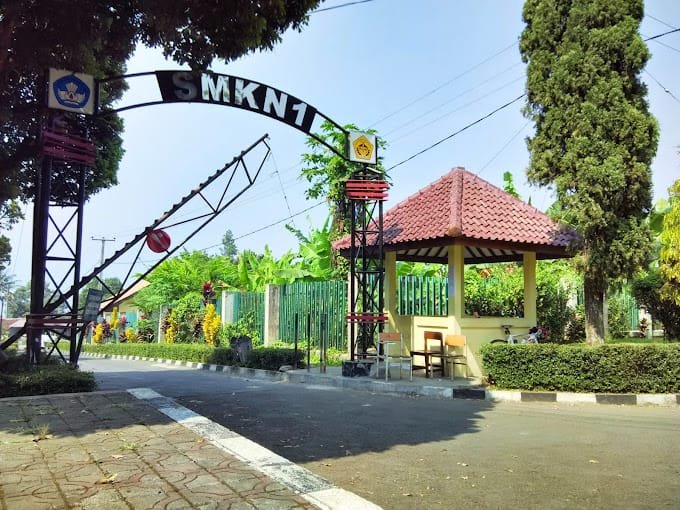 Mark-up Data PD, Kepsek SMKN 1 Sukabumi Diduga Ambil Keuntungan dari Dana BOSP dan BOPD 1 IMG 20140928 092921 HDR