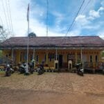 Desa Neglasari Salurkan 150 Paket Sembako kepada Warga Jompo dan Yatim Piatu WhatsApp Image 2025 01 23 at 12.31.41