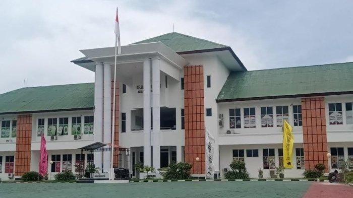 Kejaksaan Tinggi NTT Tingkatkan Dua Kasus Korupsi ke Tahap Penyidikan, Hentikan Dua Kasus Lainnya 1 tampak gedung kejati ntt 1