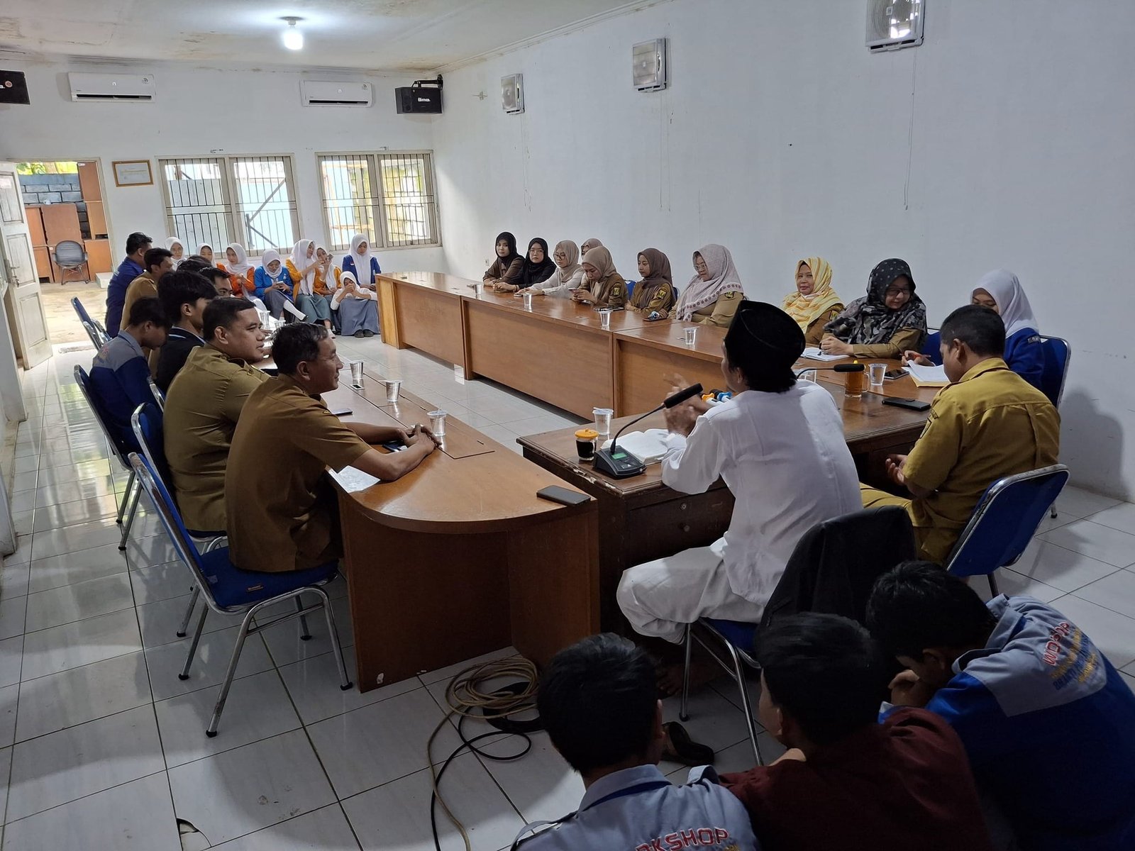 Diskominfo Sukabumi Gelar Pengajian Rutin: "Taqwa Membangun Kinerja Berkarakter dan Profesional" 1 476162601 1010355547792950 3820268005620451449 n