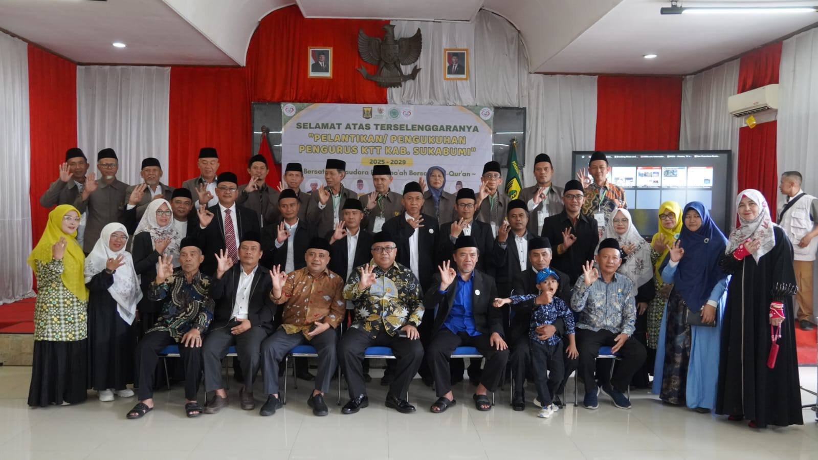 BUPATI SUKABUMI: KOMUNITAS TILAWAH TIGA PULUH HARUS TERUS LANJUTKAN CITA-CITA ULAMA 1 476249794 1011144827714022 8618917025136567849 n