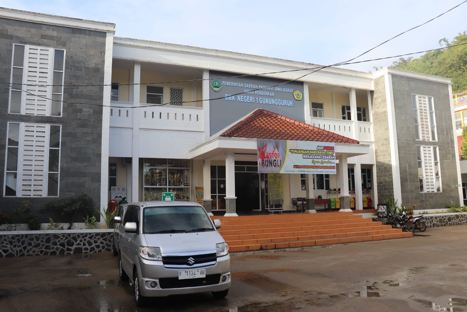 Menelisik Penggunaan Dana BOS di SMKN 1 Gunungguruh Kabupaten Sukabumi 1 IMG 1002 scaled