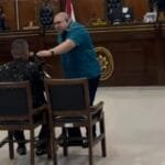 Solidaritas Hakim Indonesia Mengecam Perbuatan yang Merendahkan Kewibawaan, Martabat, dan Kehormatan Pengadilan hotman paris vs razman nasution ricuh di sidang doktangkapan layar video ig hotman paris 169