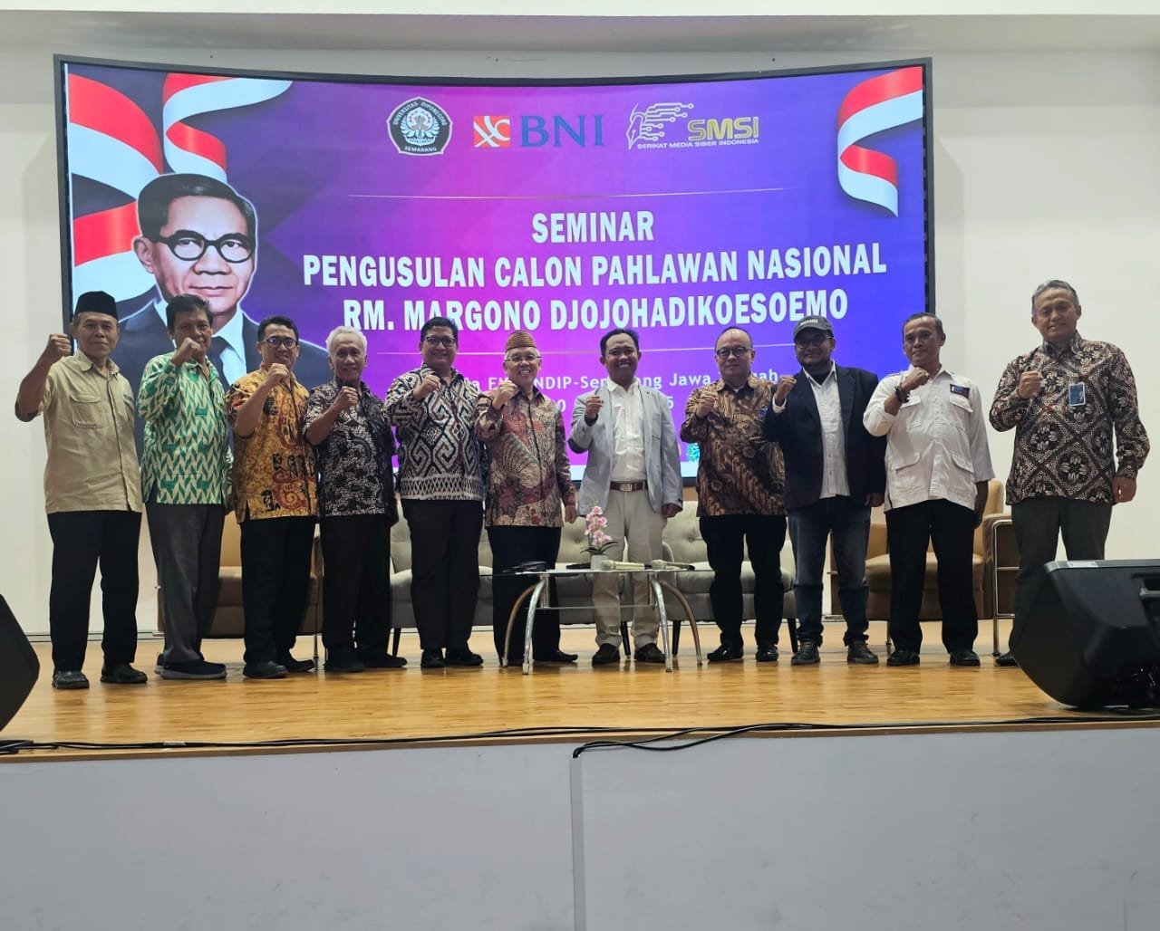 Seminar Provinsi Jawa Tengah: Kolaborasi SMSI dan Undip Perjuangkan RM Margono Djojohadikusumo Jadi Pahlawan Nasional 1 WhatsApp Image 2025 03 21 at 4.11.33 PM