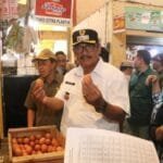Bupati Sukabumi Monitoring Stok dan Harga Kebutuhan Pokok di Pasar Cisaat Menjelang Ramadhan dan Idul Fitri download 23