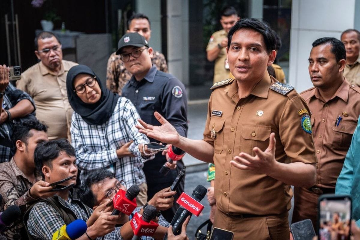 Liburan ke Luar Negeri Tanpa Izin, Bupati Lucky Hakim Disanksi Magang Tiga Bulan di Kemendagri 1 67fe75d81d43e