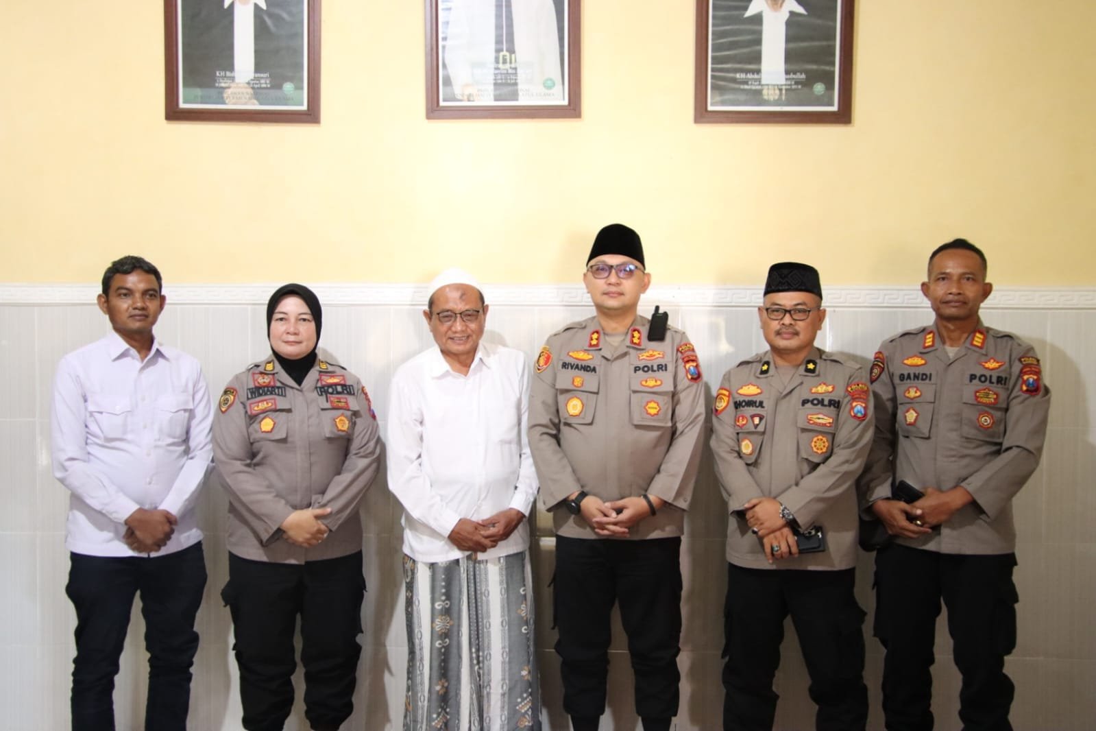 Demi Menjalin Silaturahmi Dengan Ketua PCNU Sumenep, Kapolres Sumenep Perkuat Sinergi Jaga Kamtibmas 1 WhatsApp Image 2025 04 28 at 18.35.11 b64e90b2