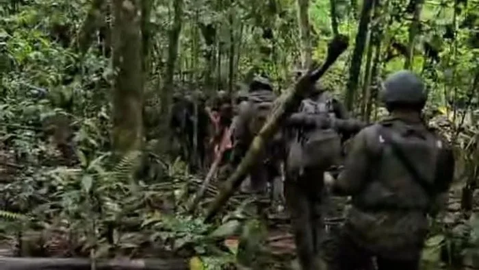 operasi pencarian mantan kasat reskrim polres teluk bintuni iptu marbun di dalam hutan 1745903314823 169