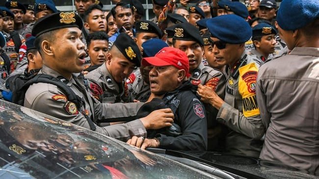 sidang hasto diwarnai keributan 1745487444167 169