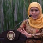 Warga Lamongan Gugat Gubernur Khofifah Terkait Pemutihan Pajak Kendaraan di Jatim Calon Gubernur Jatim Khofifah Indar Parawansa