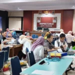 Audit Dana BOS, Ratusan Guru di Cilegon Diperiksa Hingga Tengah Malam IMG 20250430 213418 768x512 1