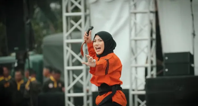 TNI AD Resmi Kukuhkan Pencak Silat Militer, Siap Diterapkan di Seluruh Jajaran Prajurit 1 Pencak Silat Militer 696x375 1