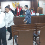 Jaksa Kejari Jakbar Didakwa Tilap Uang Korban Investasi Bodong Fahrenheit Rp 11,7 Miliar Screenshot 2025 05 09 183054