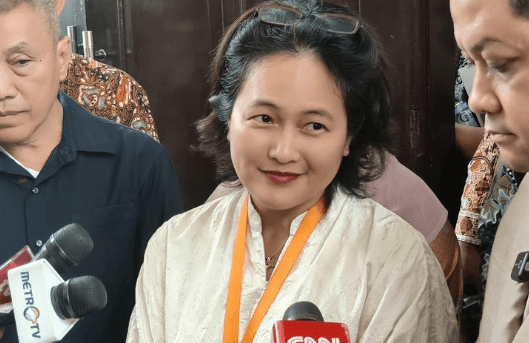 Istri Tom Lembong Diperiksa Kejagung Terkait Kasus Perintangan Penyidikan Korupsi Timah, Gula, dan Sawit 1 Screenshot 2025 05 10 005127