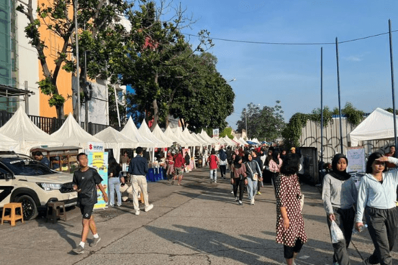 PKL CFD Depok Kecewa Sewa Lapak Rp150 Ribu: Lokasi Sepi, Dagangan Tak Laku 1 Screenshot 2025 05 12 170609