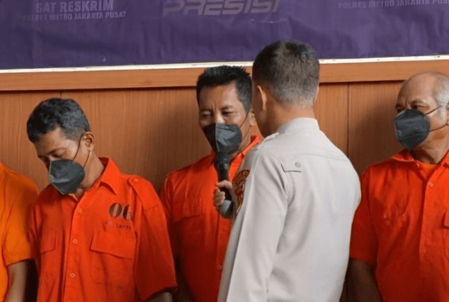 Anggota Ormas Akui Raup Rp 7 Juta Per Bulan dari Pemalakan Parkir, Ditangkap Bersama 8 Rekan-Rekannya 1 Screenshot 2025 05 13 164114