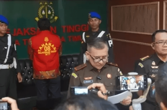 Kejati NTT Tahan Komisaris Utama PT NAM, Diduga Selewengkan Rp25 Miliar Dana Penyertaan Modal Jamkrida 1 Screenshot 2025 05 20 083526
