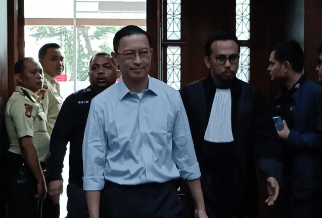 Skandal Perangkat Elektronik di Tahanan: Kejagung Selidiki Masuknya iPad dan MacBook ke Sel Tom Lembong 1 Screenshot 2025 05 23 073632