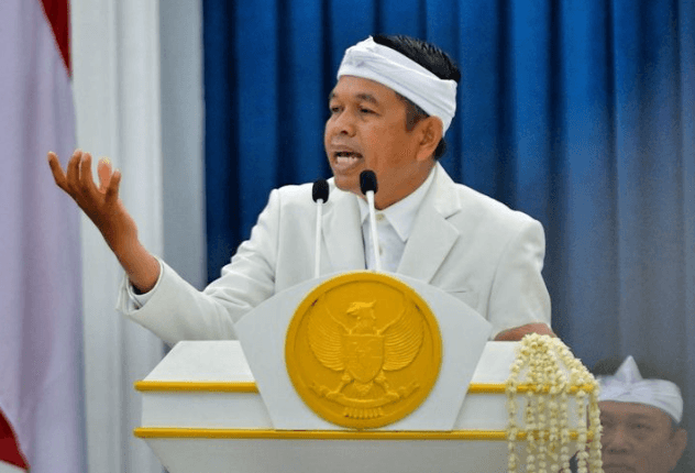 Sisi Tak Terungkap Dedi Mulyadi: “Aneh tapi Demi Kebaikan”, Ungkap Sekda Jabar Herman Suryatman 1 Screenshot 2025 05 26 080823