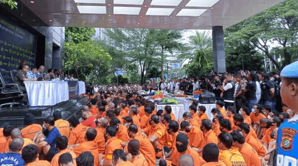 Mayoritas Warga Puas pada Kinerja Polri Berantas Premanisme, Survei Indikator Ungkap Fakta Menarik 1 Screenshot 2025 05 28 145831