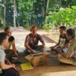 Pastikan Bantuan Tepat Sasaran, Anggota DPRD Sukabumi Dadang Hermawan Tinjau Mesin Pengering di Poktan Cikaramat Screenshot 20250503 203238 700x400 1