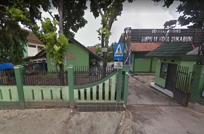 Diam Seribu Bahasa: Kepsek SMPN 14 Sukabumi Bungkam soal Dugaan Penyalahgunaan Dana BOS 1 WhatsApp Image 2025 05 16 at 16.00.37 4e0e4f90