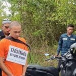 Sidang Perdana Ungkap Fakta Mengejutkan: Oknum TNI AL Pembunuh Jurnalis di Kalsel Ternyata Punya Kekasih Lain jumran saat rekonstruksi pembunuhan jurnalis juwita 1743858996560 169 e1746536614489