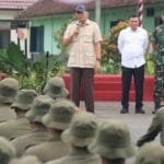 Menhan Sjafrie Sjamsoeddin Tinjau Langsung Pendidikan Dasar Militer SPPI di Magelang: Tekankan Semangat Ikhlas dan Pengabdian untuk Bangsa menhan sjafrie ingatkan pentingnya sejarah dalam pembekalan sppi di malang 1748342005059 169