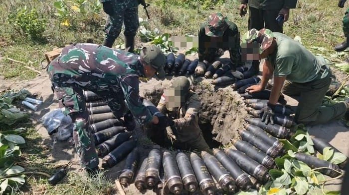 penampakan amunisi sebelum ledakan di garut 1747045785372 169