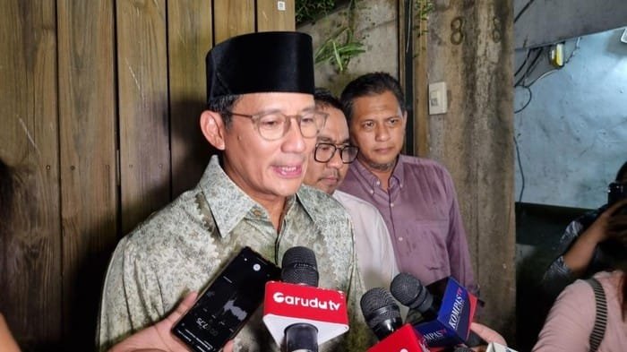 Pejabat Negara Melayat Suami Najwa Shihab, Ucapan Duka dan Kenangan Mengalir Deras 1 sandiaga uno 1747760219626 169