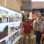 Bupati Sukabumi Serahkan Hunian Tetap kepada 16 Kepala Keluarga Korban Bencana Longsor di Kampung Naringgul FB IMG 1750384983311 960x640 1