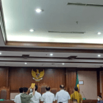 Tangis Jaksa Azam Pecah di Persidangan, Minta Maaf Usai Didakwa Tilap Rp11,7 Miliar dari Kasus Investasi Bodong Fahrenheit Screenshot 2025 06 04 084631