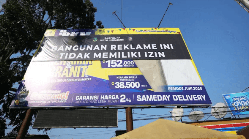 10 Tahun Tak Berizin, Wali Kota Sukabumi Ayep Zaki Segel Reklame di Jalur Lingkar Selatan 1 Screenshot 2025 06 15 213556