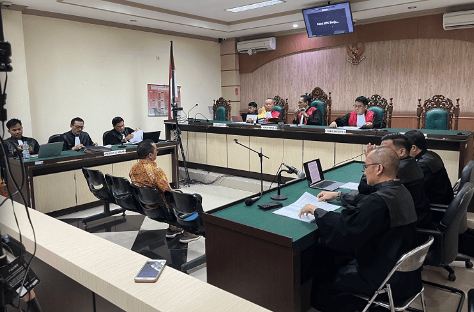 Sidang Suap Dinas PUPR Kalsel: Tangis Yulianti Pecah, Dua Terdakwa Minta Bebas, Dua Lainnya Mohon Keringanan 1 Screenshot 2025 06 26 092010